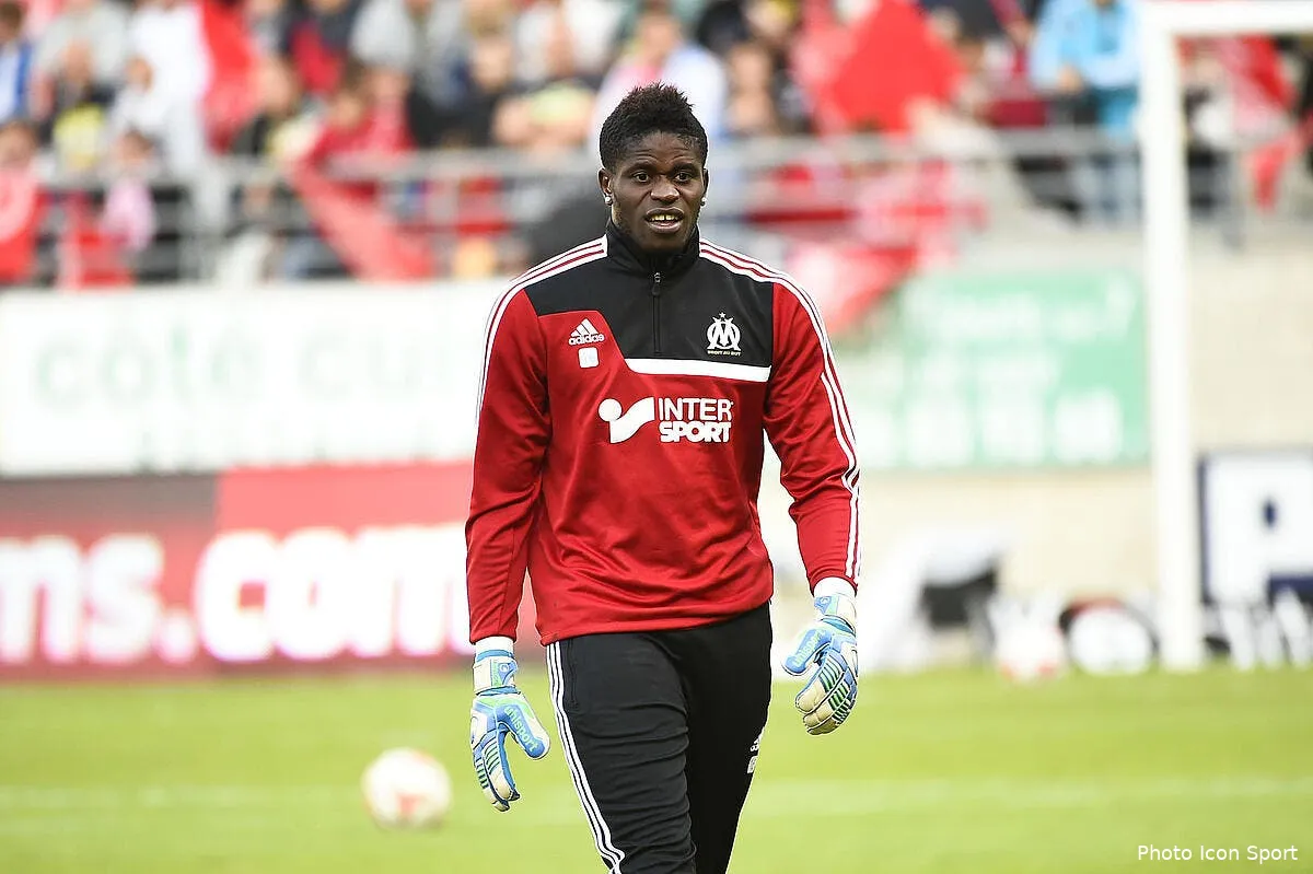 a l om samba accuse tout le monde iconsport por 230914 09 29100827