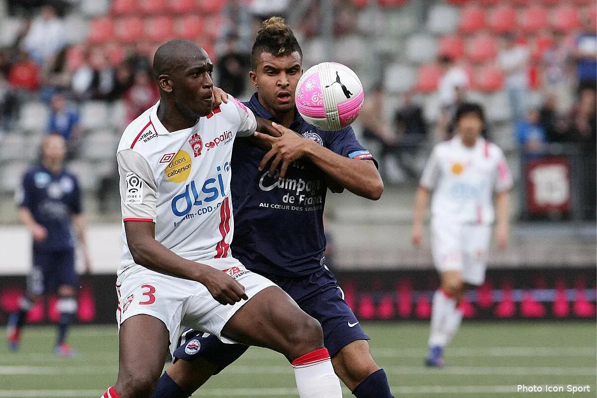 a nancy le chardon pique un point et se maintient iconsport mrv 290412 64 7234347