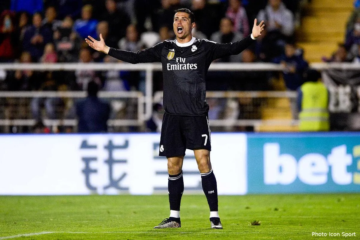 a peine arrive benitez provoque la colere de cristiano ronaldo ronaldo 36113027