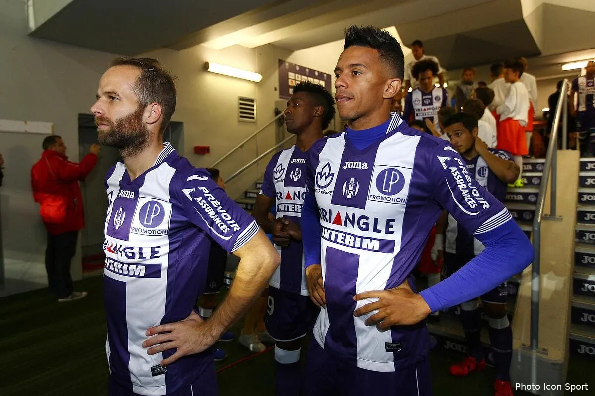 a toulouse ca pue dans le vestiaire iconsport blo 311015 80 09126171