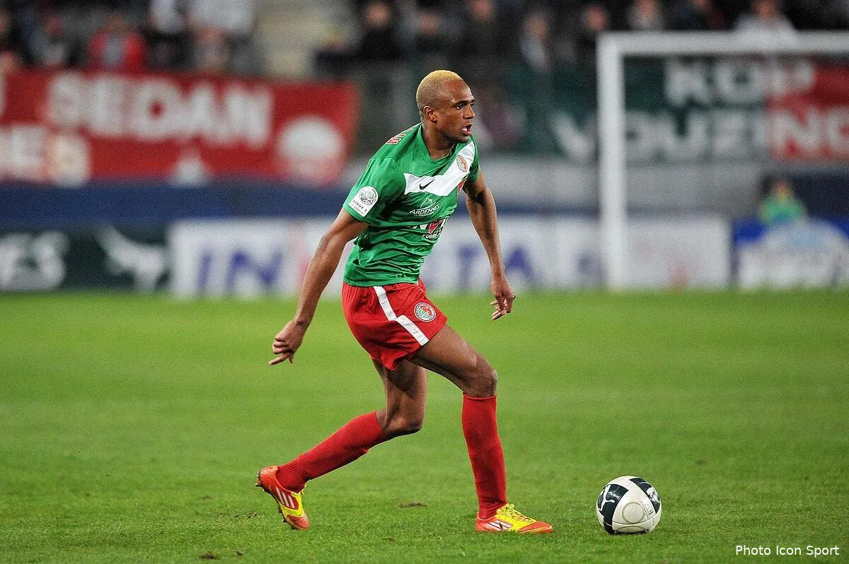 abdallah explique ce qu il peut apporter a l om iconsport per 130412 101 1939338