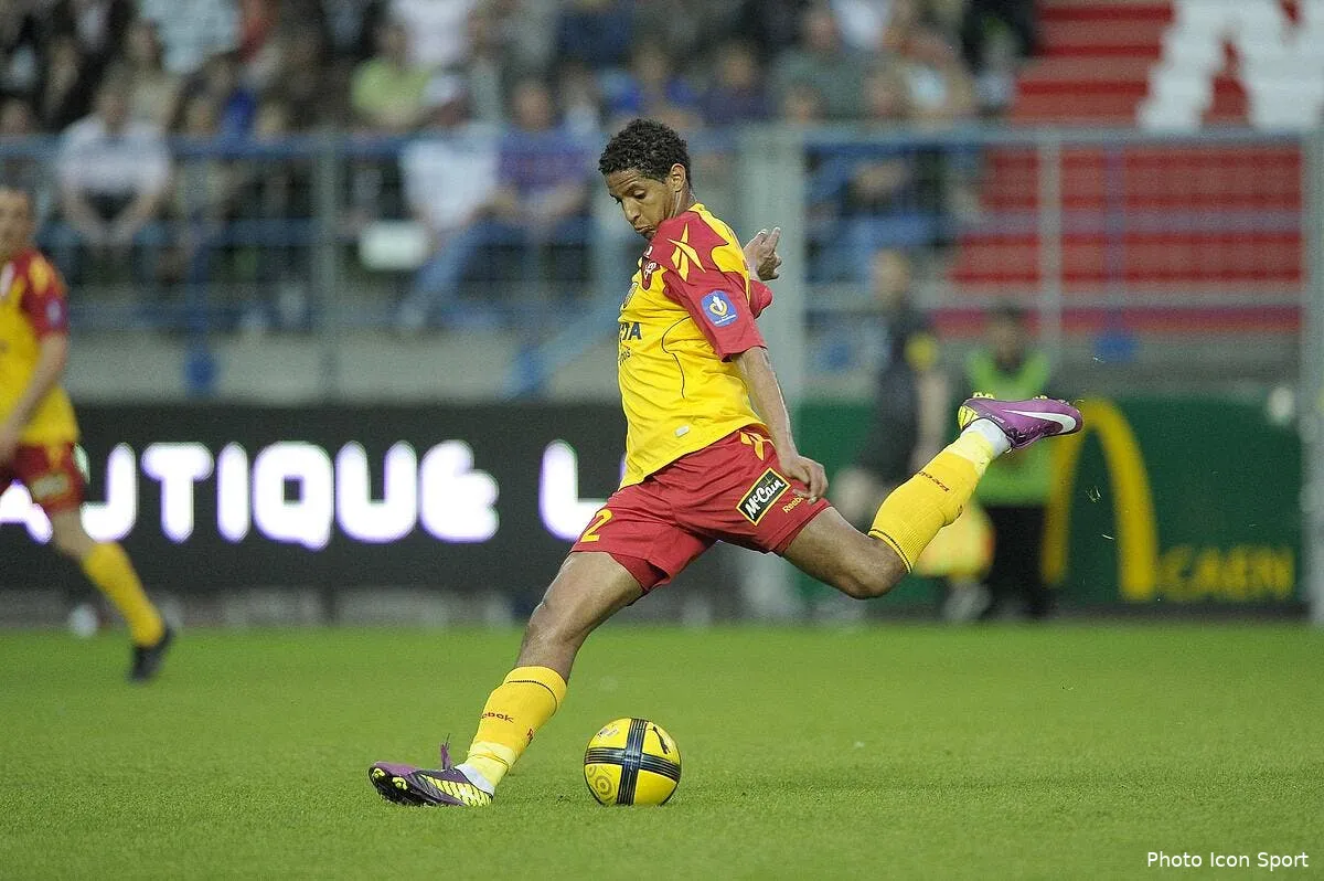 accord entre lens et auxerre pour le transfert de jemaa iconsport per 070511 04 2421420