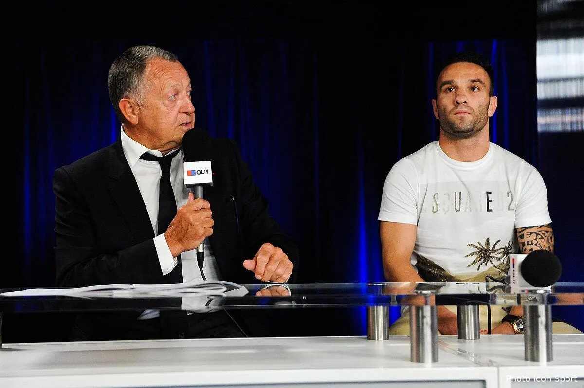 affaire valbuena benzema aulas rappelle qui est la victime iconsport jpt 110815 02 27125373
