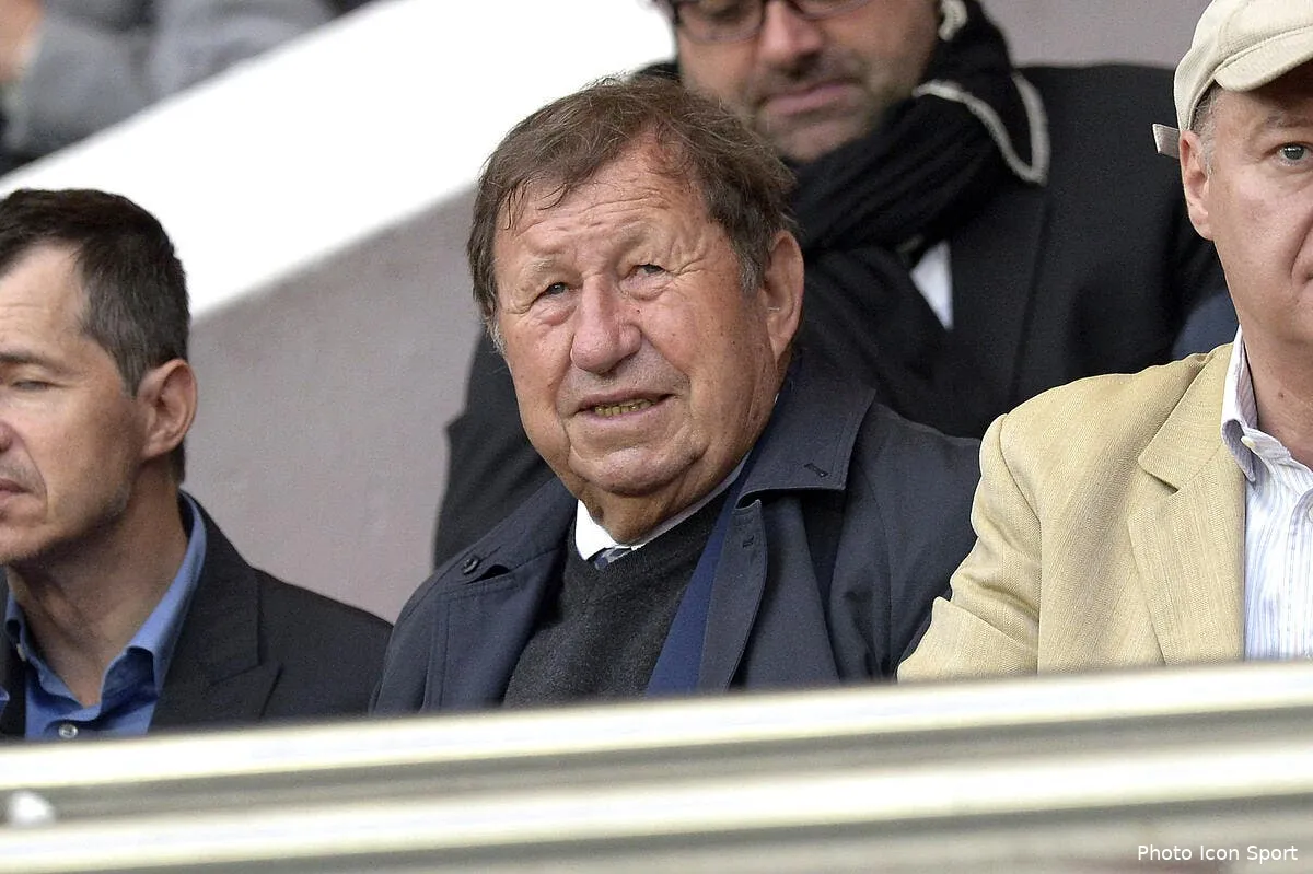 aja guy roux a gagne jean pierre papin deja ejecte d auxerre iconsport fer 230515 04 26168358