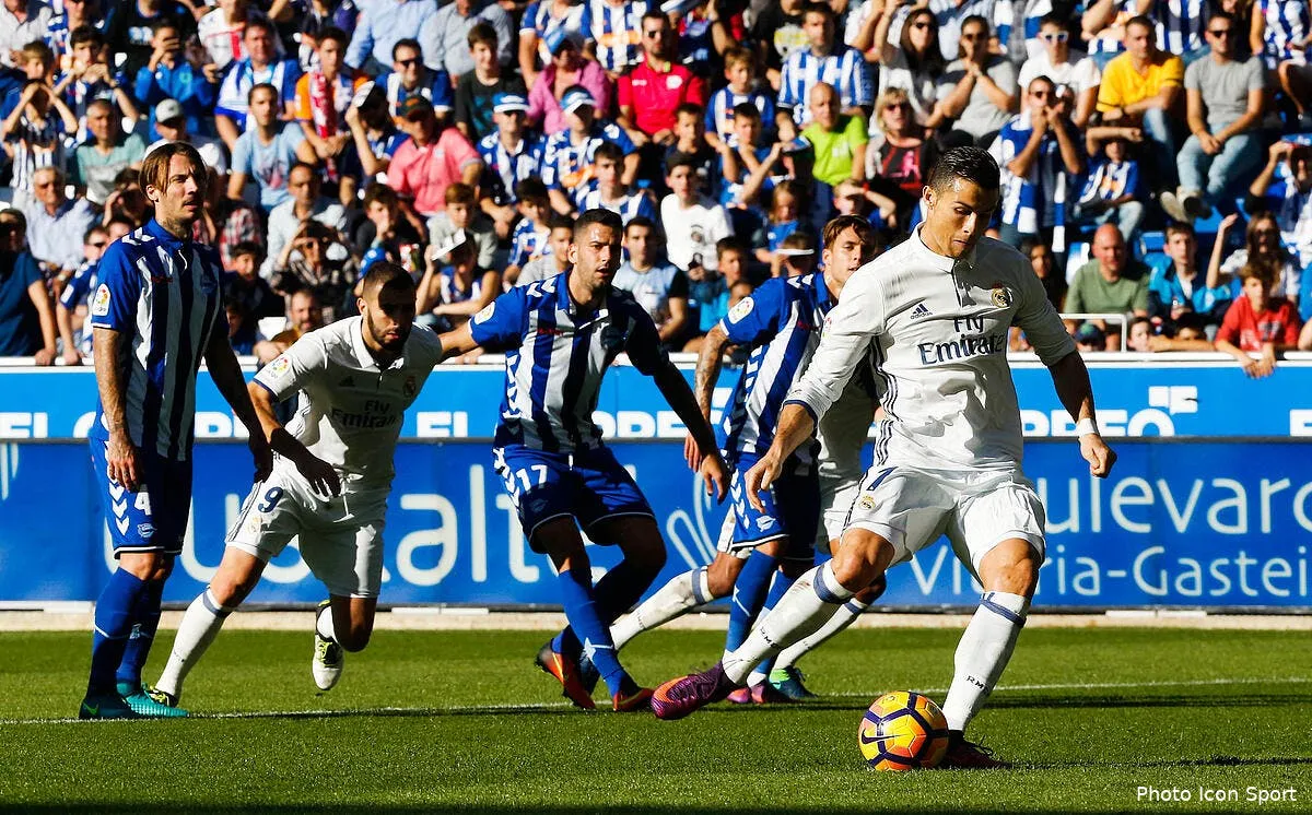 alaves real madrid 1 4 avec un triple de cristiano ronaldo iconsport mar 291016 01 04159382