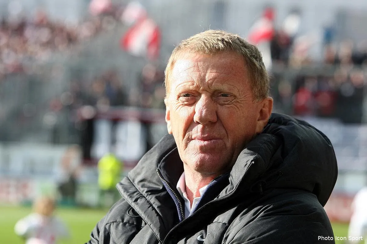 alex dupont nouveau coach d ajaccio iconsport vmi 210412 05 8036497