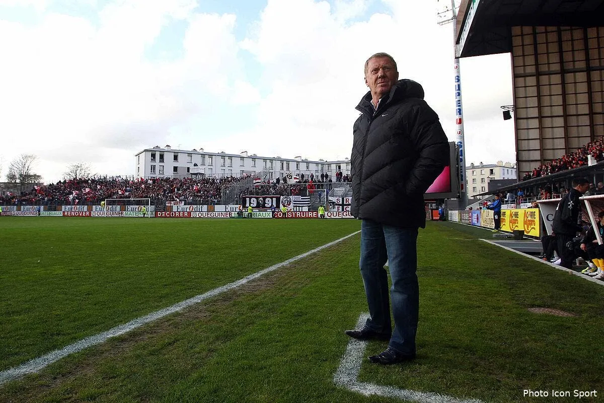 alex dupont renvoye par le stade brestois iconsport vmi 210412 05 3534190