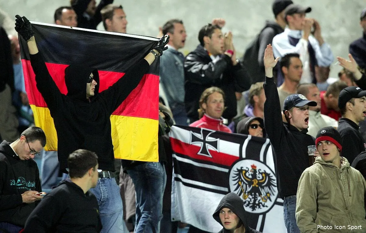 all dortmund balance une video musclee contre les neo nazis iconsport apr 111006 01 16194467