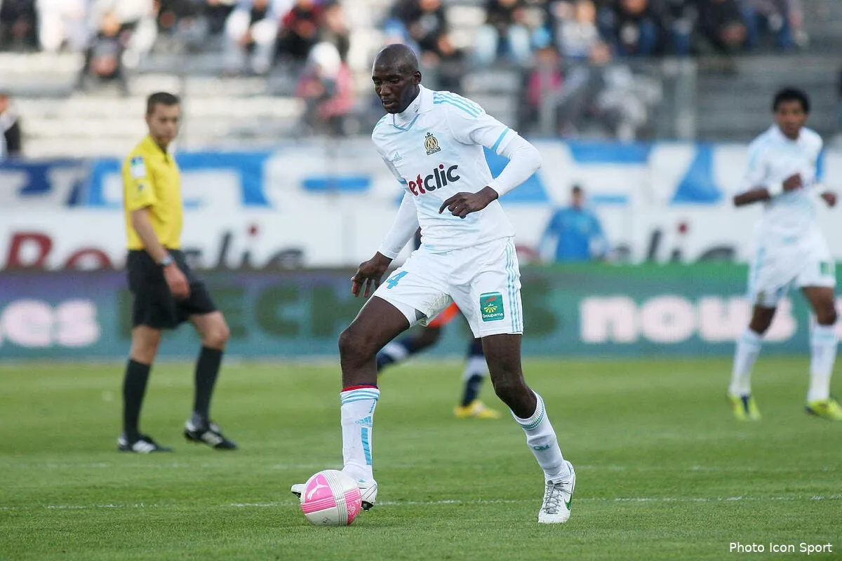 alou diarra veut rester a l om jusqu en 2014 iconsport guy 110412 64 7635330