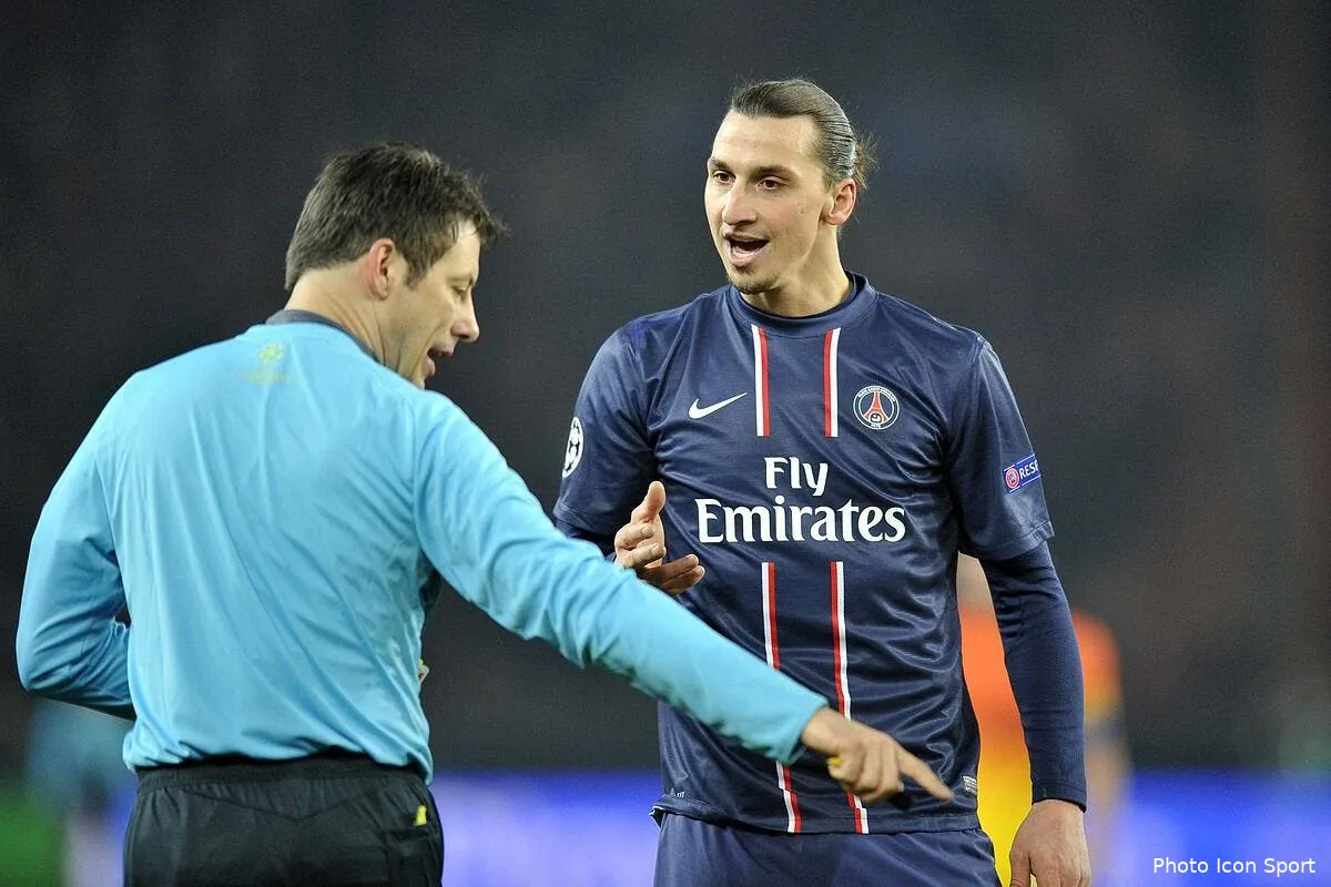 alves allume l arbitre de psg barca et ibra a la meme occasion iconsport noe 020413 08 8753761