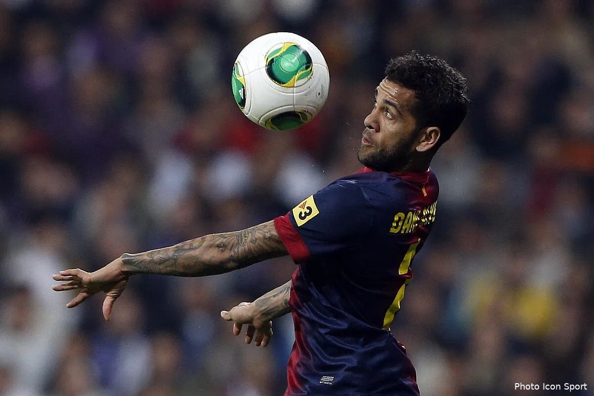 alves met son corps au feu que le barca va passer milan iconsport lof 300113 71 2952065