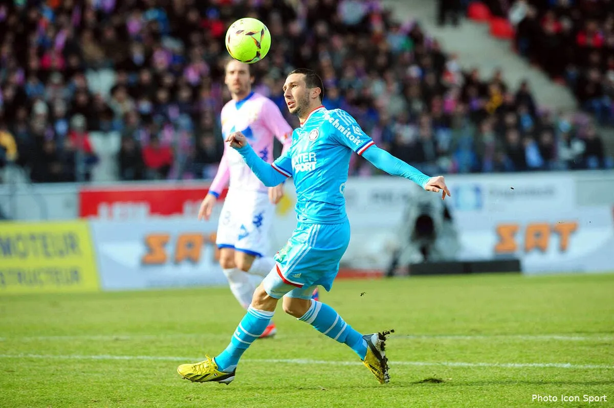 amalfitano joue sur une jambe avec l om iconsport jpt 100213 05 6450581