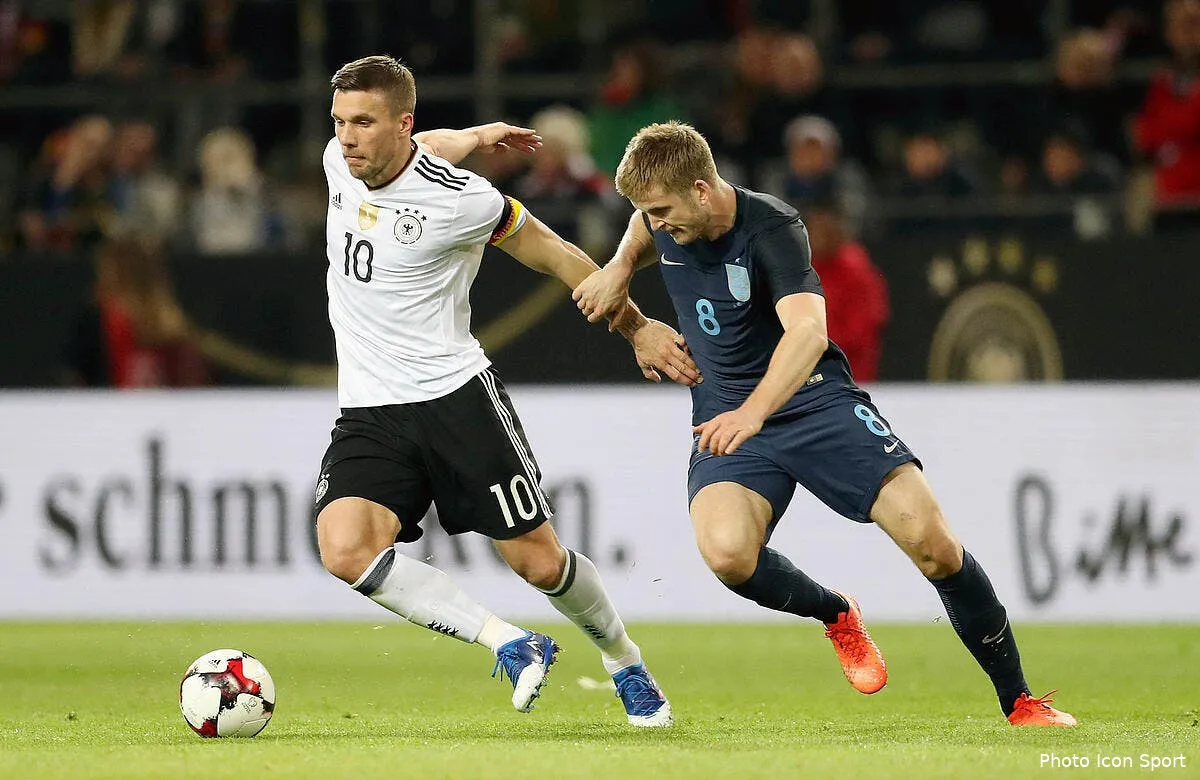 amical pour sa derniere podolski fait gagner l allemagne iconsport pa 30645587174552