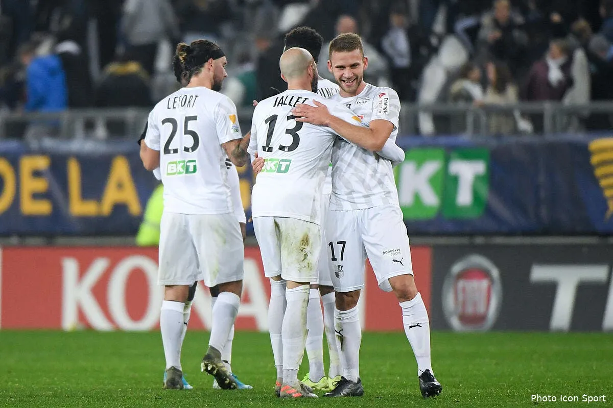 amiens la folle histoire les joueurs forcent la reprise icon dib 301019 10 51284641