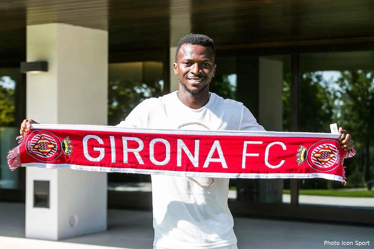 amiens un attaquant de manchester city debarque au mercato icon mar 220817 37 05206679