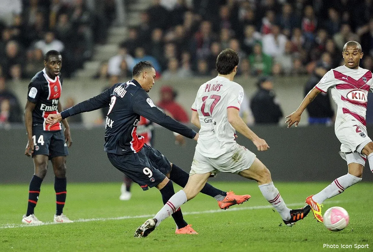 ancelotti avoue etre bluffe par hoarau au psg iconsport per 250312 45 0133002