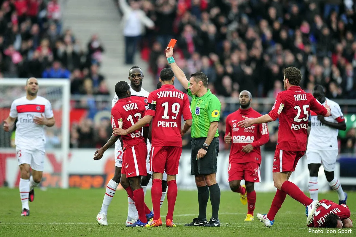 ancelotti effare que sissoko soit suspendu deux matches iconsport noe 110312 01 0832459