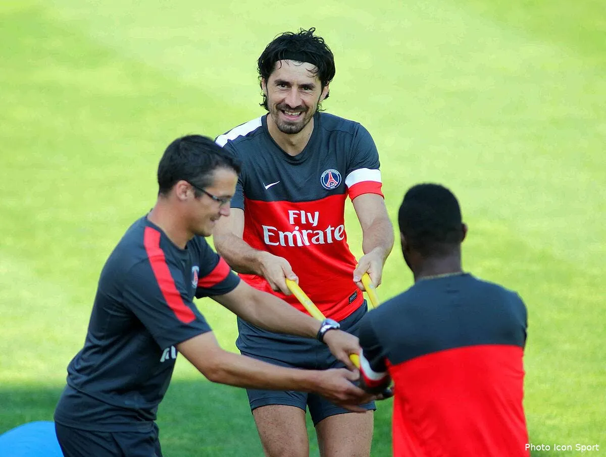 ancelotti fait subitement planer le doute sur l echange reveillere bisevac iconsport die 090712 88 0438369