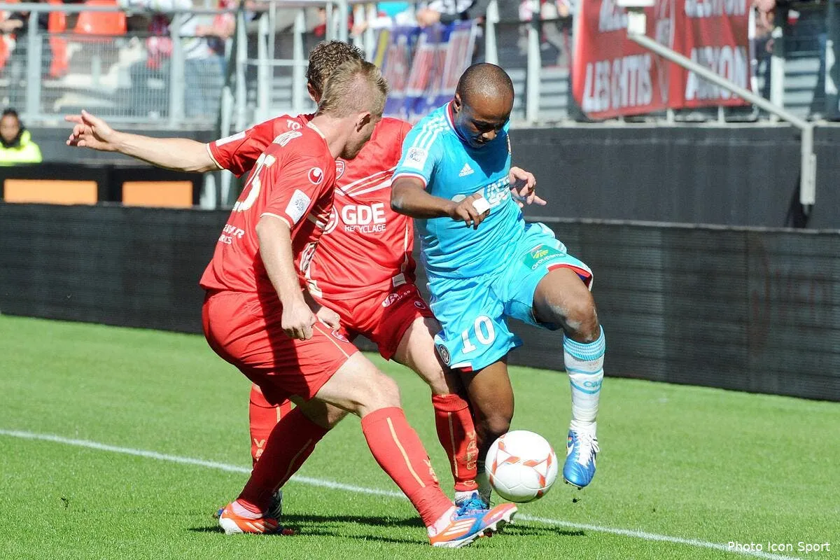 andre ayew a pris rendez vous avec les supporters pour om psg iconsport pet 300912 01 0640451