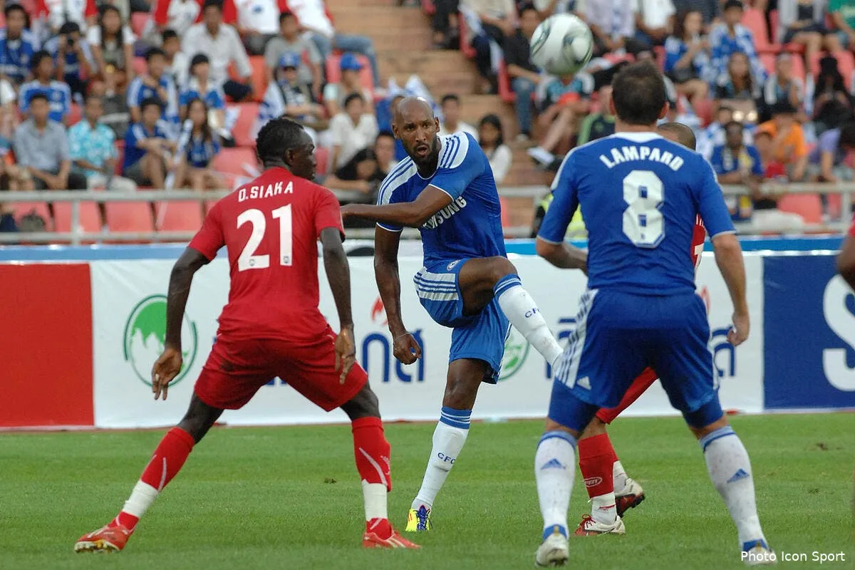 anelka dement et annonce qu il reste a chelsea iconsport pho 250711 85 0127684