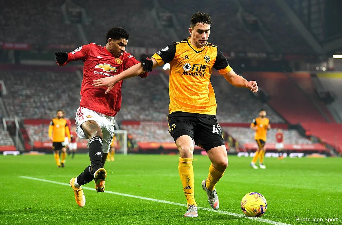 ang panique en angleterre la premier league stoppee icon 57323752 302951