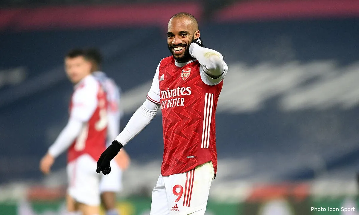 ang prolonger lacazette pas la priorite d arsenal a 303329