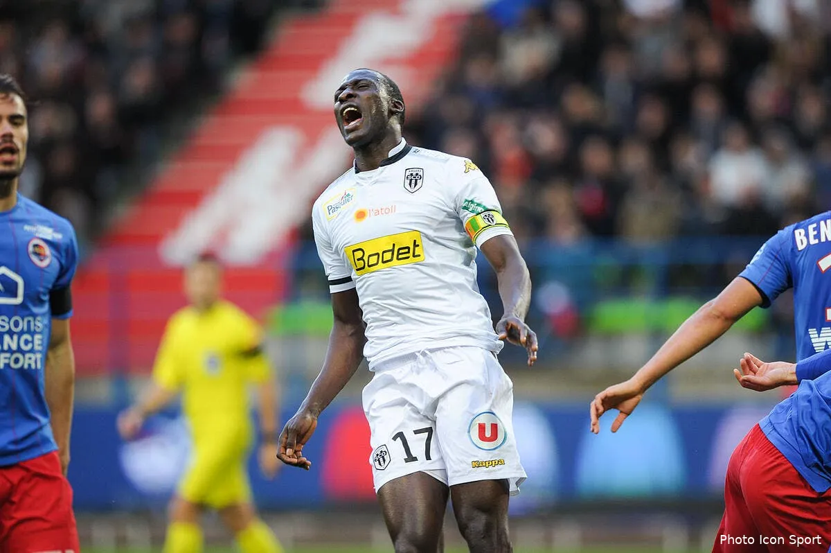 angers a ete pris aux tripes par le public de caen iconsport fer 221115 10 13126207