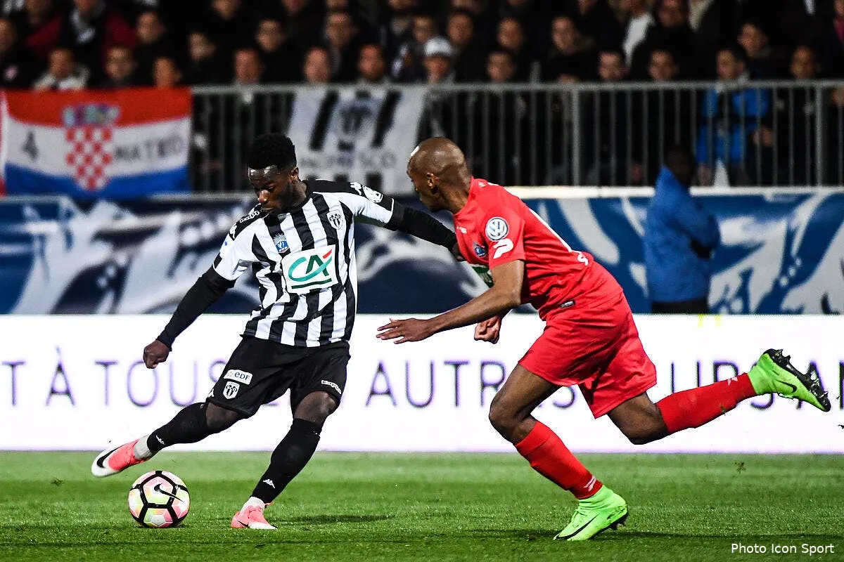 angers guingamp 1 0 iconsport dib 250417 10 05177956