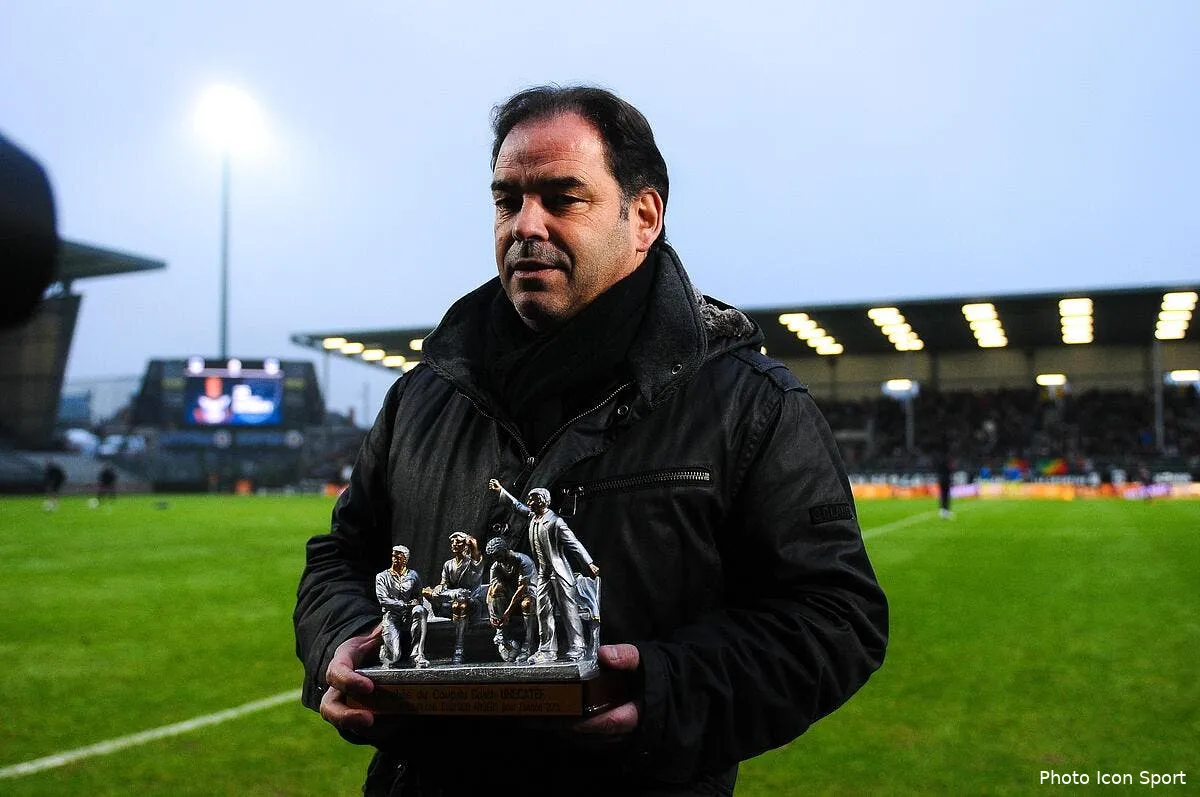 angers prolonge stephane moulin jusqu en 2019 iconsport leb 131215 02 01130423