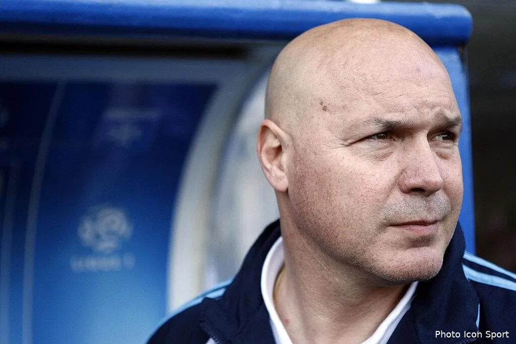 anigo aulas je l aime bien ce mec defend son club 64331 13131