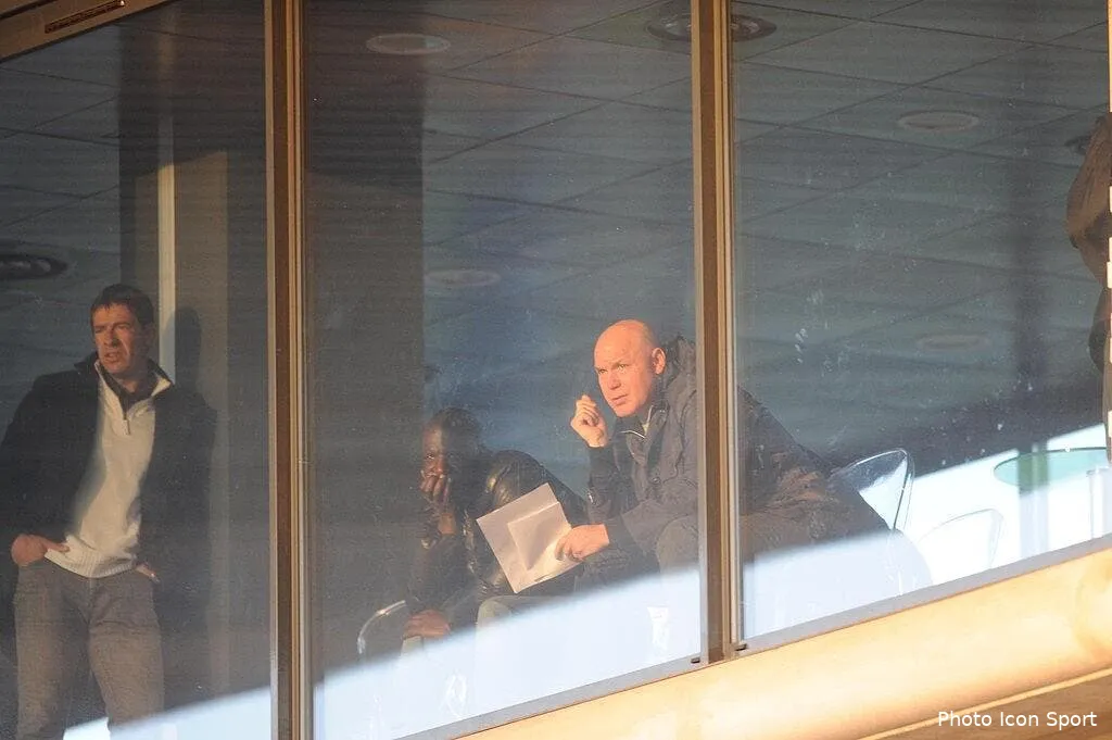 anigo un poisson rouge dans le bocal om 67513 15788