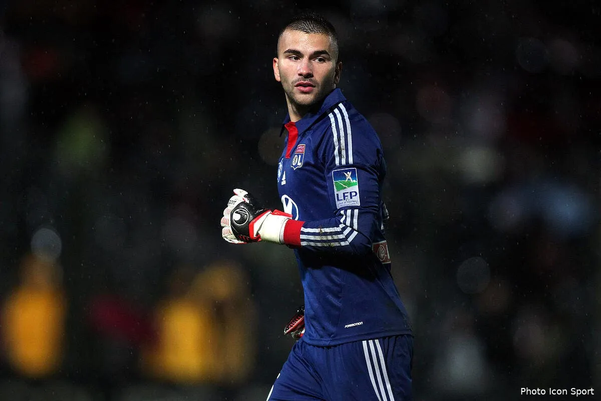 anthony lopes pourrait etre le barthez de l ol iconsport blo 311012 08 0655751