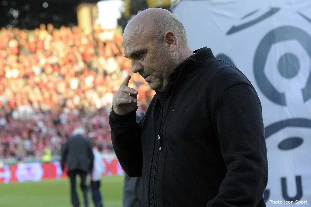 antonetti a deja le mercato de rennes en tete iconsport per 290511 09 0921228