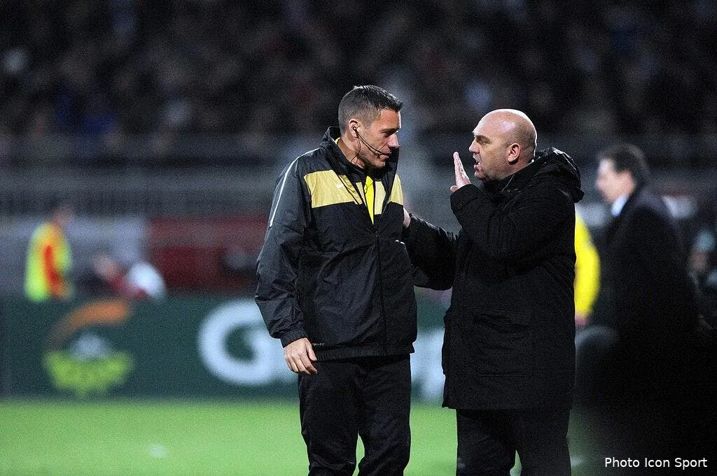 antonetti ne veut pas que l on s acharne sur les footballeurs 69162 17185