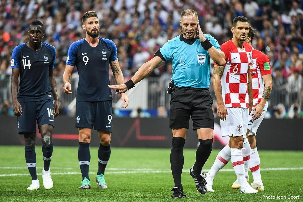 apres le cyclisme et la f1 la video va tuer le foot annonce platini pitana229063