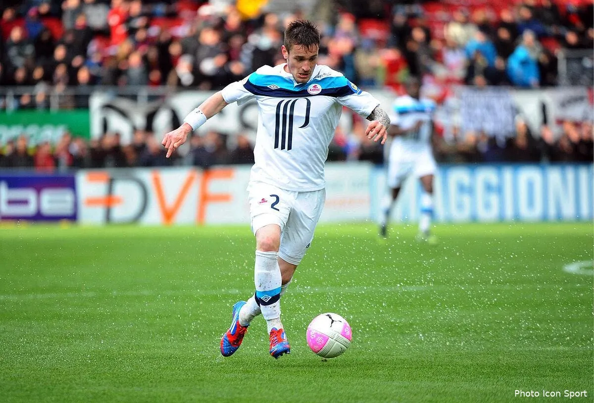 apres leur bisou debuchy va retrouver giroud iconsport win 210412 05 5934883