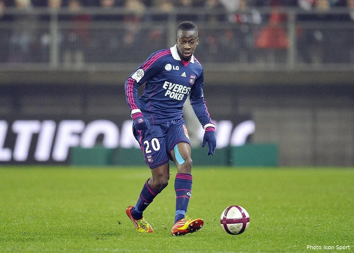 apres newcastle arsenal se penche sur aly cissokho iconsport per 211211 74 0629545