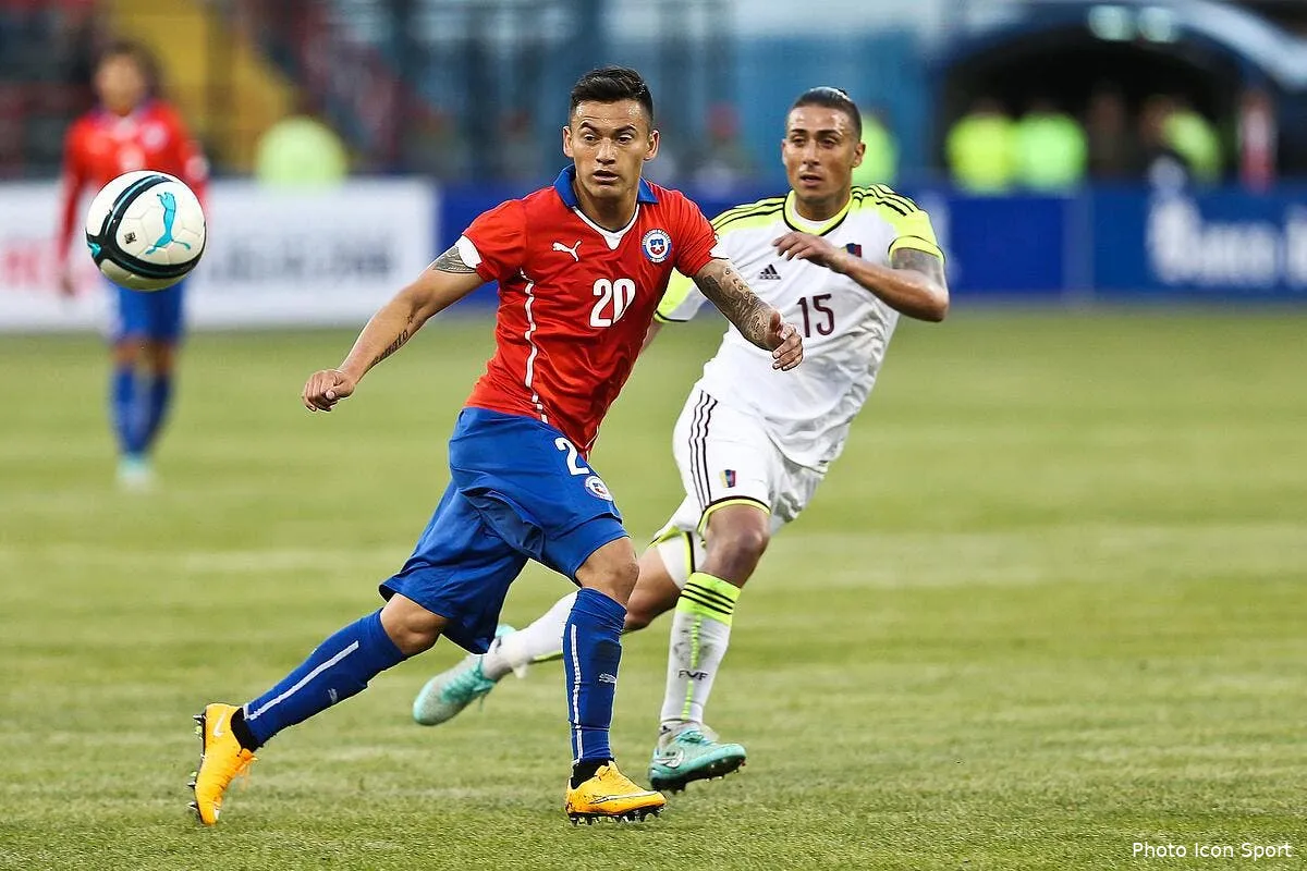 aranguiz n ira pas a l om il rejoint leverkusen iconsport pho 151114 08 06 1117931