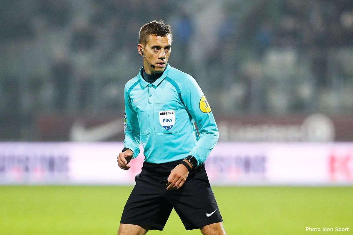 arbitrage video canal conteste la validite d un but iconsport icon mar 201217 11 28205929