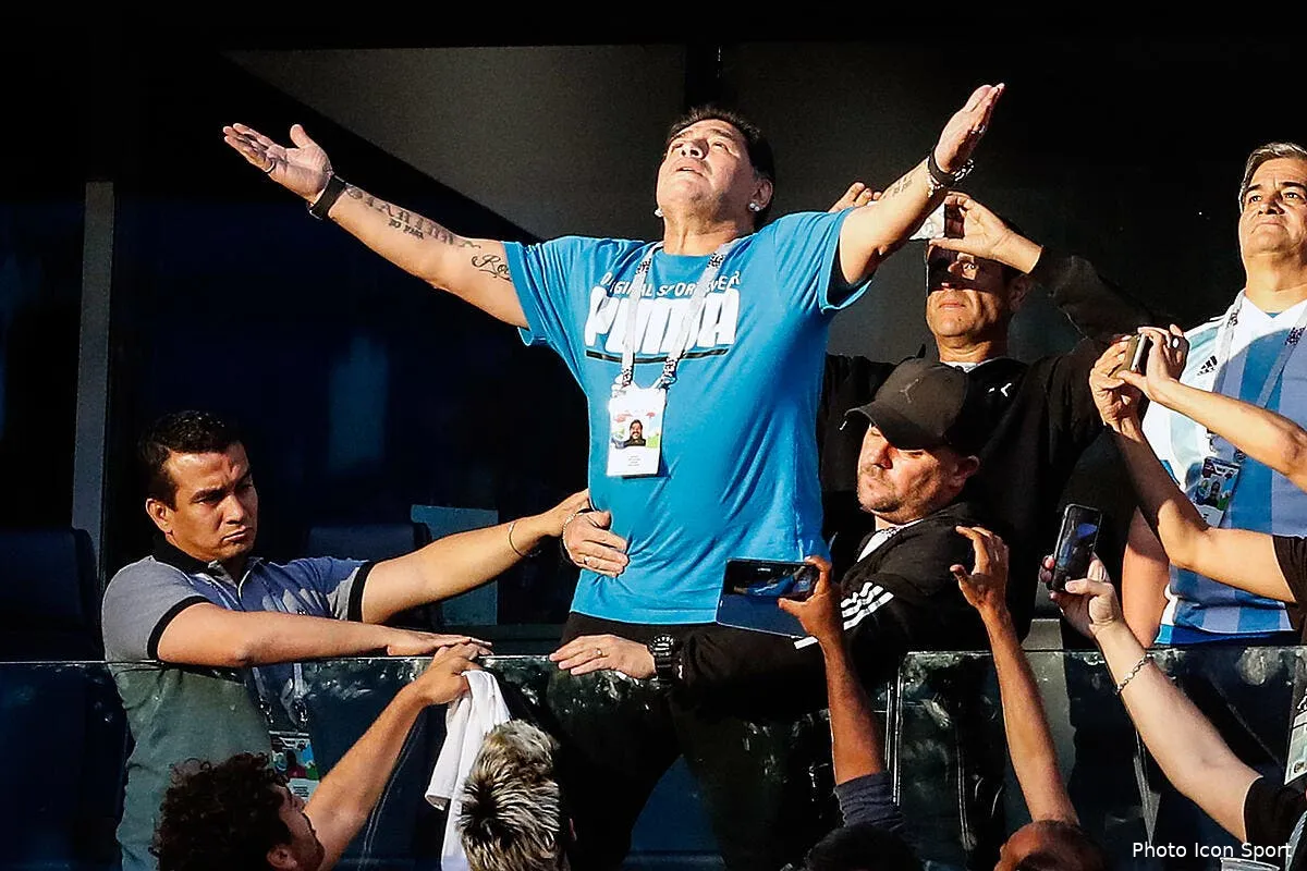 arg victime d une hemorragie maradona hospitalise d urgence icon vim 260618 37 35240925