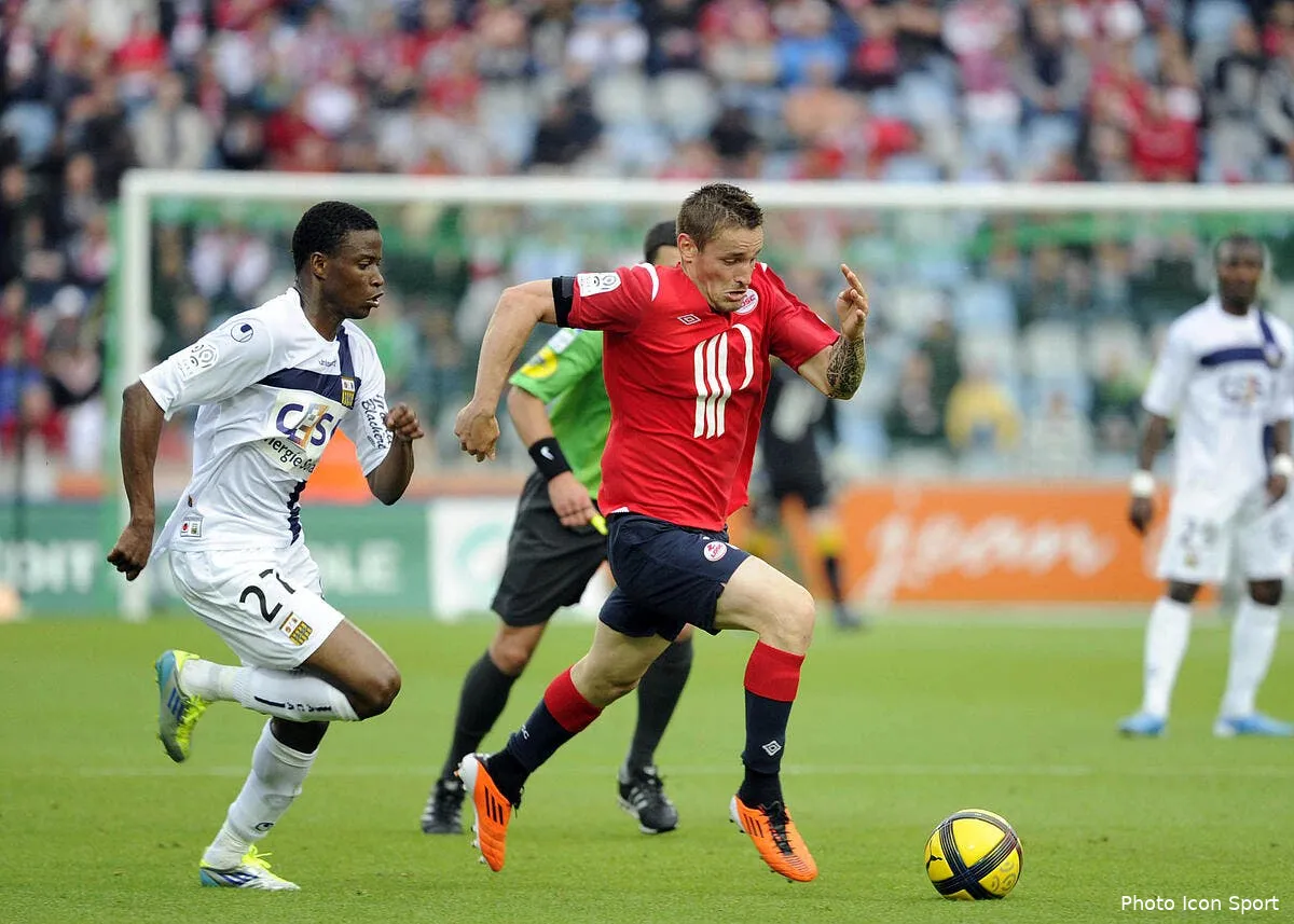 arles avignon en a marre de voir rouge iconsport gad300411 01 0318769