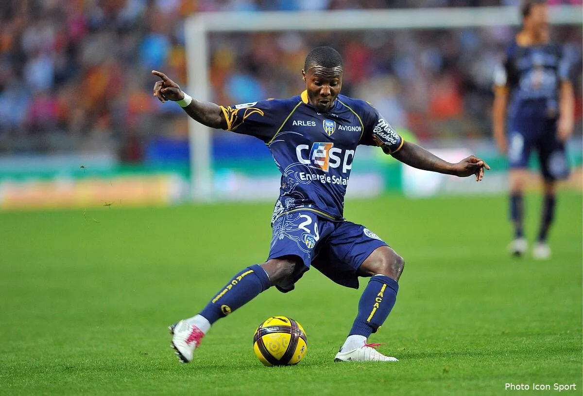 arles avignon ne rougit pas en quittant la l1 iconsport win210511 01 7220098