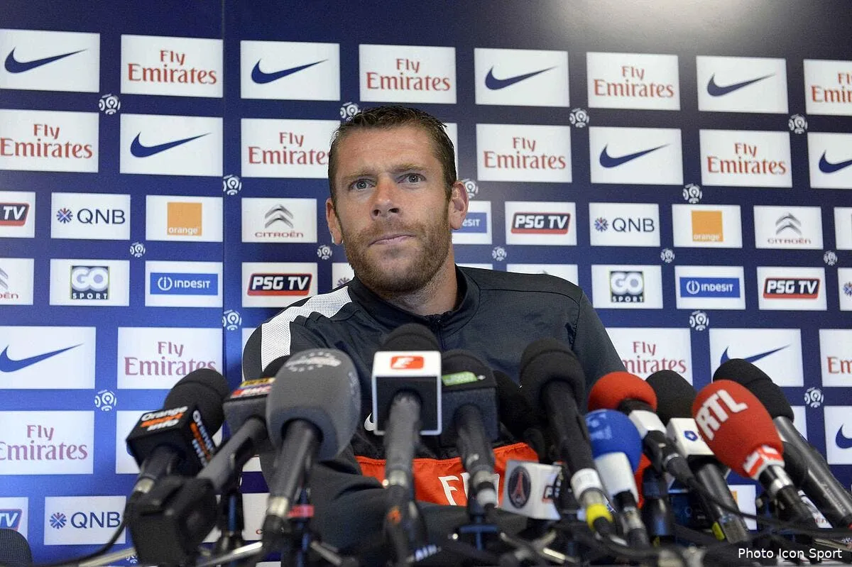 armand refuse de donner trop d importance aux stars du psg iconsport pix 310812 01 0939232