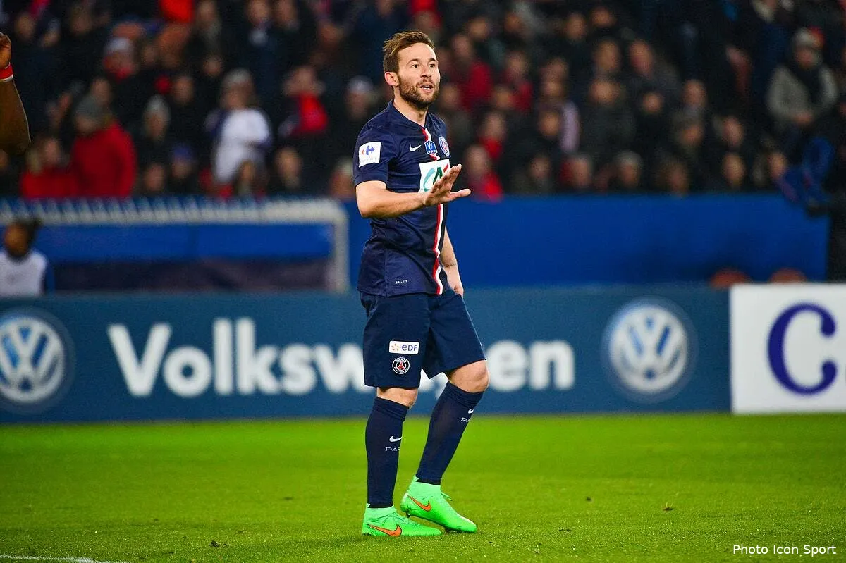 arsenal a l attaque d un milieu du psg iconsport win 110215 09 85108245