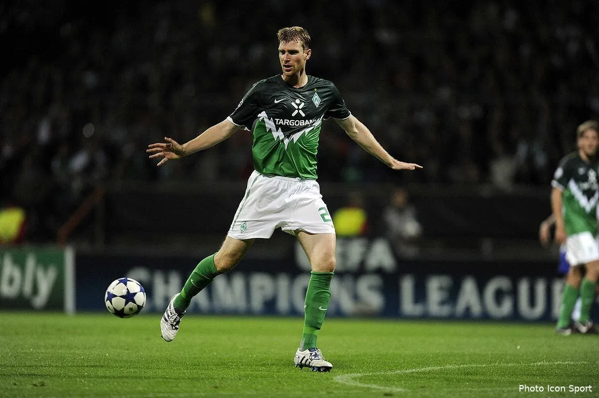 arsenal bouge enfin et se paye andre santos et mertesacker iconsport fir 180810 18 0624103