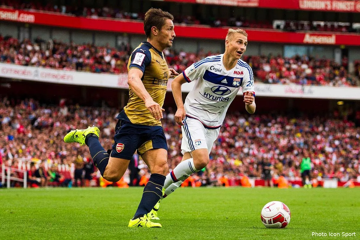 arsenal laisse filer debuchy l ol est sur le coup debuchy 3129325