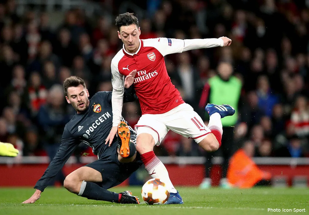 arsenal les hilarantes passes decisives de mesut ozil iconsport icon pa 35846587214955