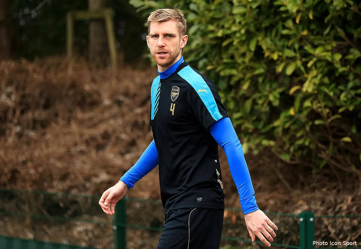 arsenal mertesacker dirigera le centre de formation mertesacker185621
