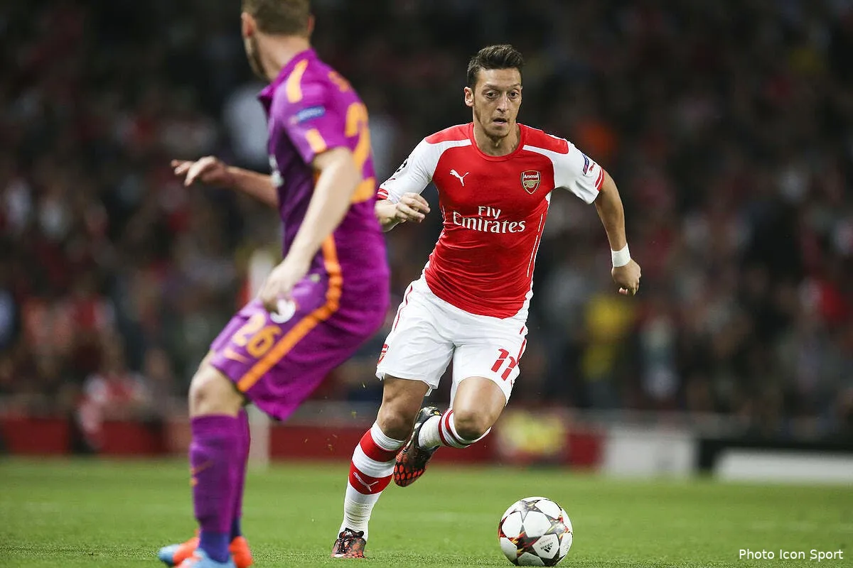 arsenal prive d ozil pour trois mois iconsport bpi 011014 09 2893947