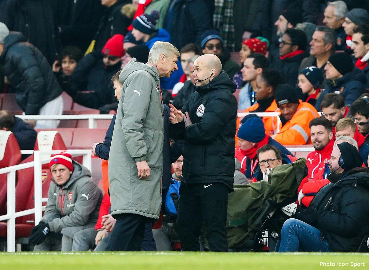 arsenal wenger prend quatre matchs de suspension iconsport 29829517168734